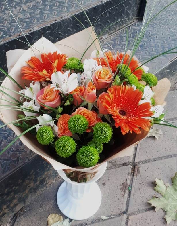Букет цветов из: Герберы, Хризантемы, Альстромерии и Розы в Цибино