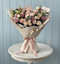 Букет цветов из:  Розы и Лизиантусы в Цибино