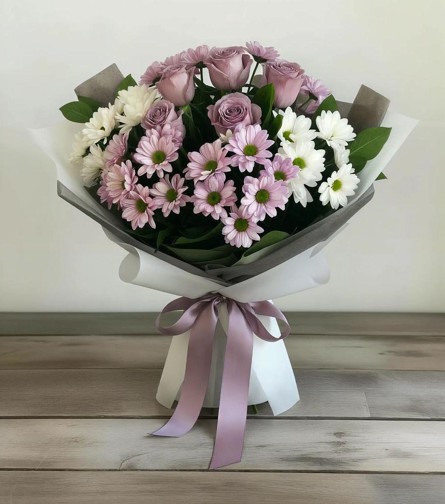 Букет цветов из: Хризантемы и Розы в Цибино