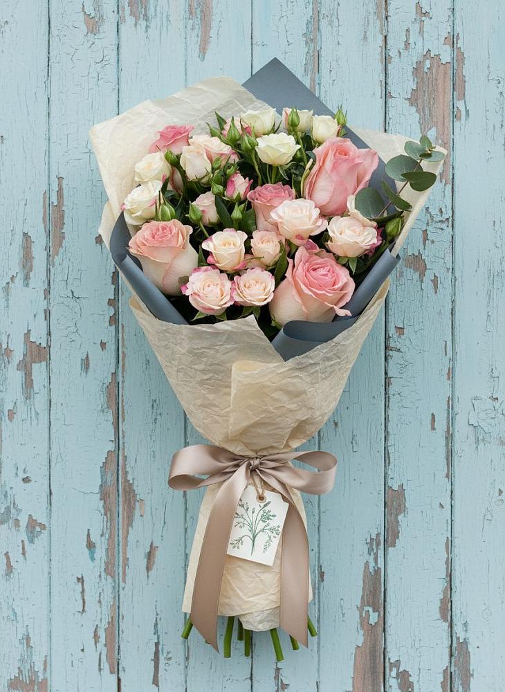 Букет цветов из: Розы в Цибино