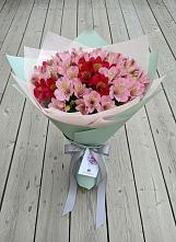 Букет цветов из:  Альстромерии #REPLACE_PRED# Цибино