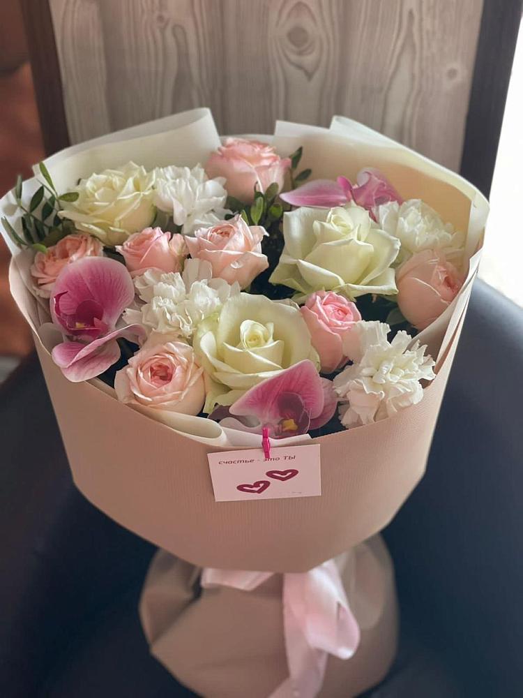 Букет цветов из: Орхидеи, Розы и Гвоздики в Цибино