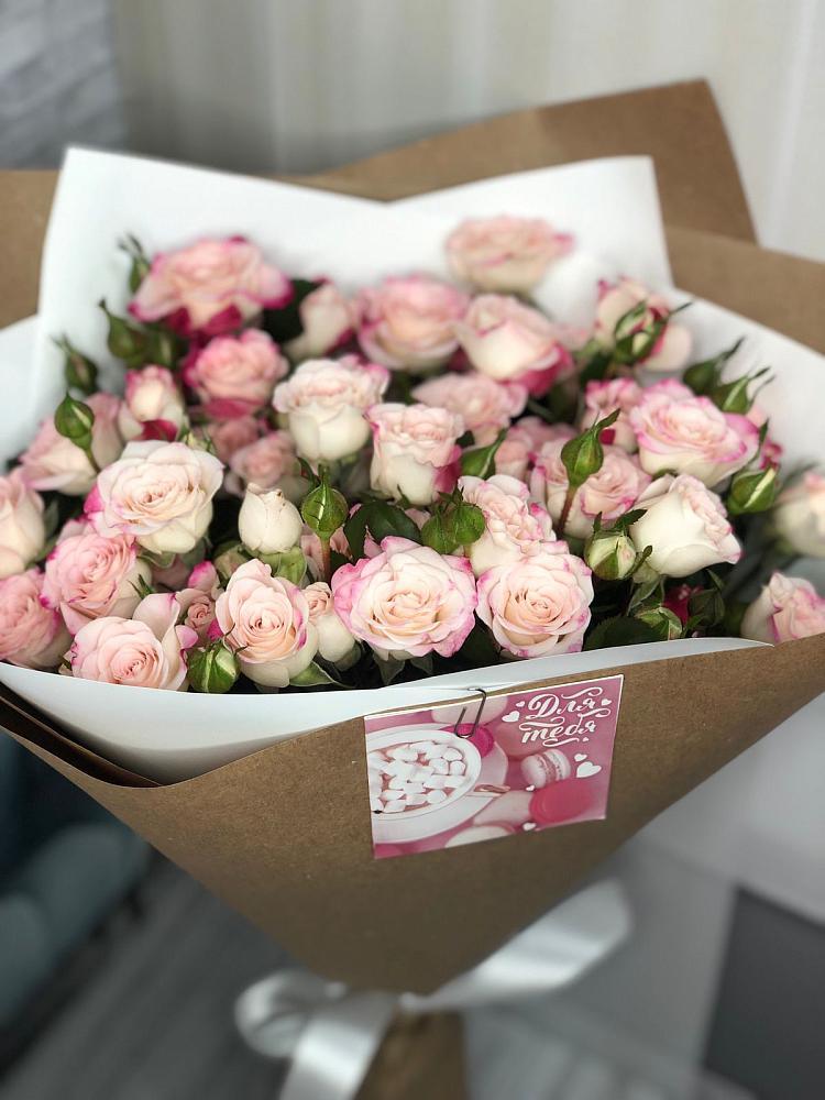 Букет цветов из: Розы в Цибино