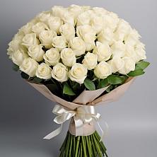 Букет 101 беля роза Белоснежка в Цибино