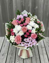 Букет цветов из:  Альстромерии, Гвоздики, Розы и Хризантемы в Цибино