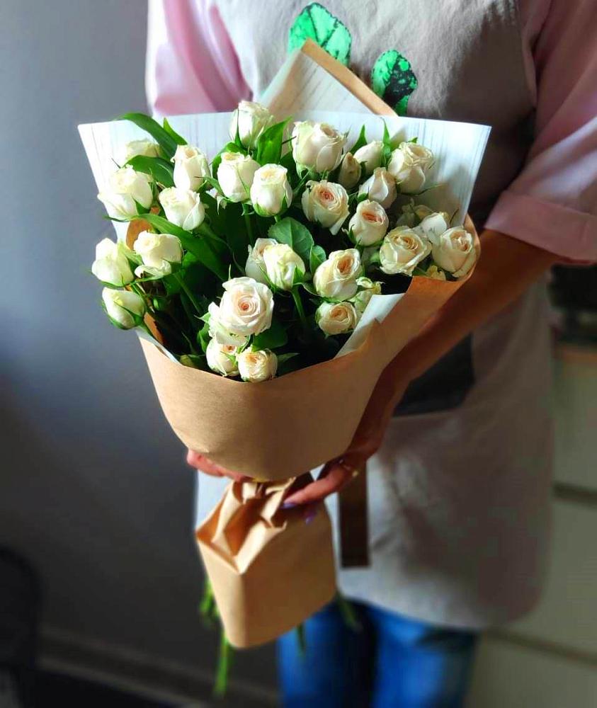 Букет цветов из: Розы в Цибино