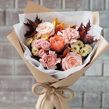 Букет цветов из:  Гвоздики, Хризантемы и Розы в Цибино
