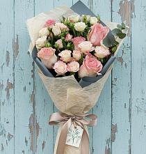 Букет цветов из:  Розы в Цибино