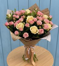 Букет цветов из:  Розы в Цибино