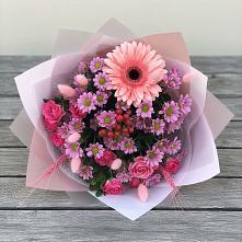 Букет цветов из:  Розы, Герберы и Хризантемы в Цибино