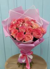 Букет 15 Розовых роз Равель в Цибино