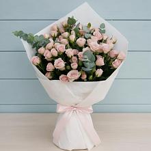 Букет цветов из:  Розы в Цибино
