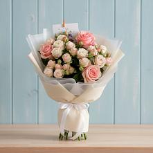 Букет цветов из:  Розы в Цибино