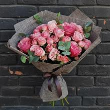 Букет цветов из:  Розы в Цибино